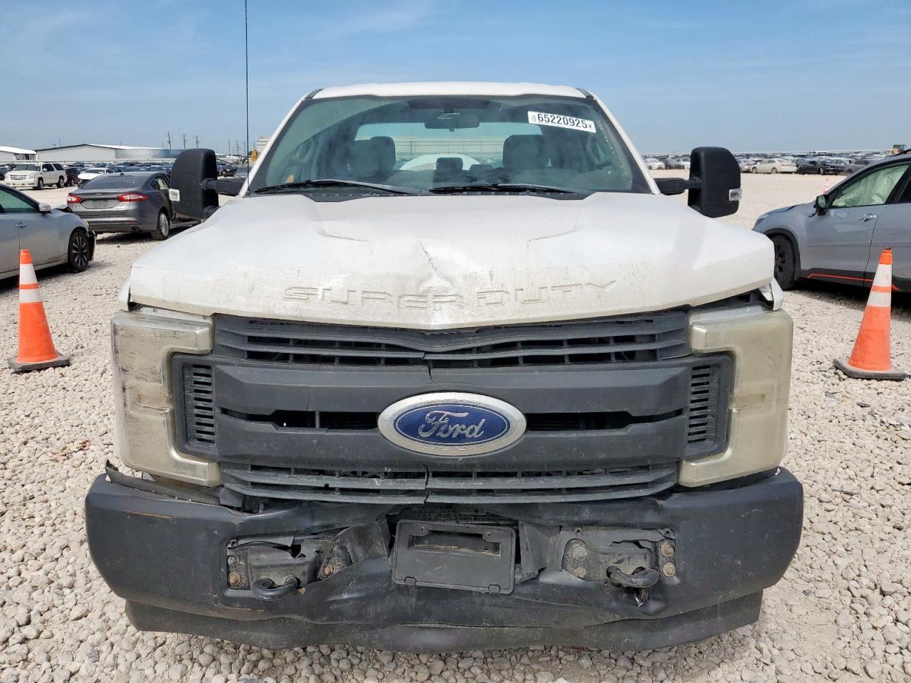 2017 Ford F250 Super Duty - Image 5