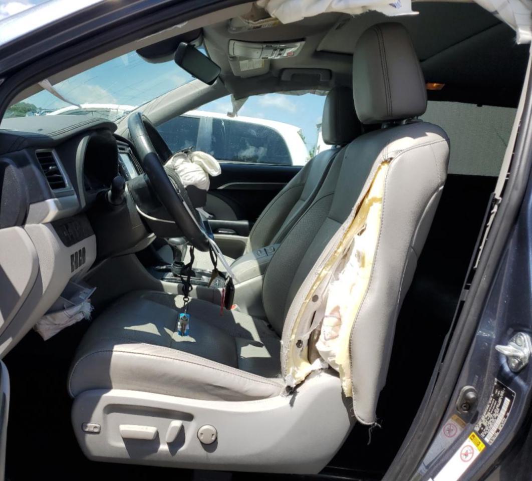 2019 Toyota Highlander Limited - Image 7