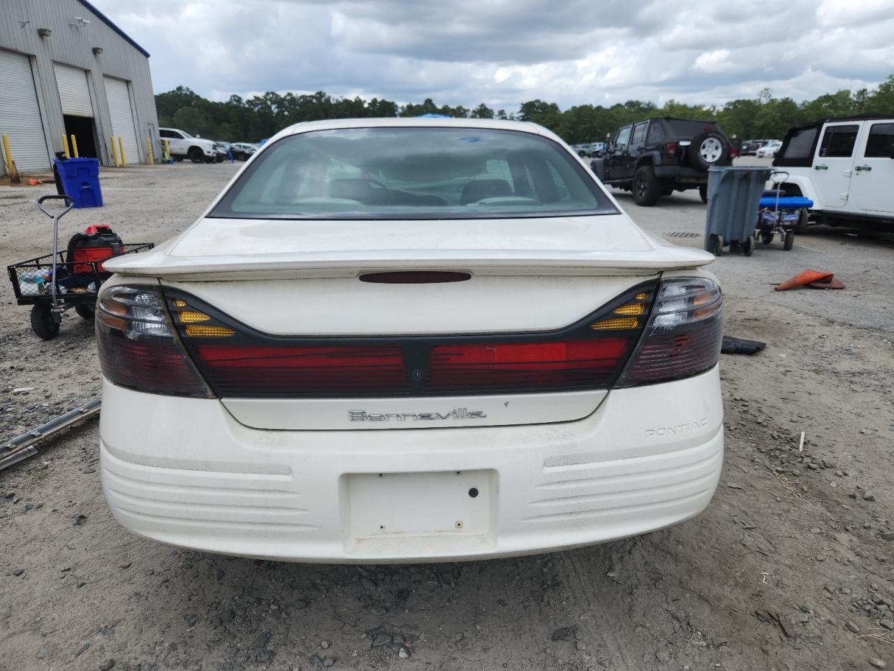 2003 Pontiac Bonneville Se - Фото 6