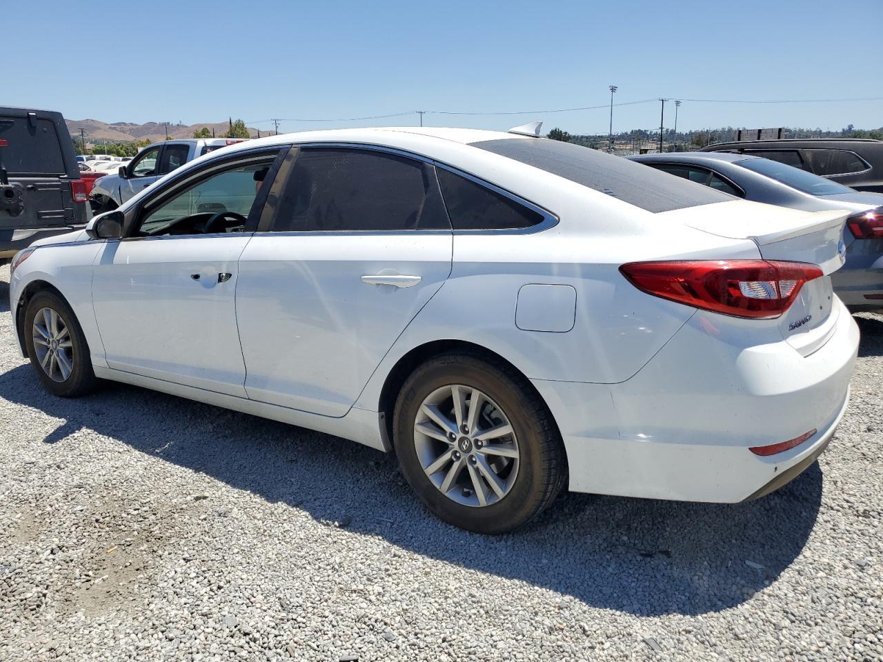 2017 Hyundai Sonata Se - Image 2