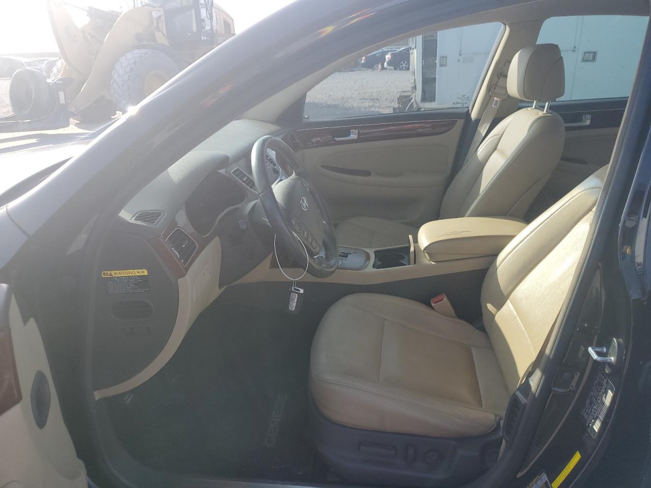 2013 Hyundai Genesis 3.8L - Image 7