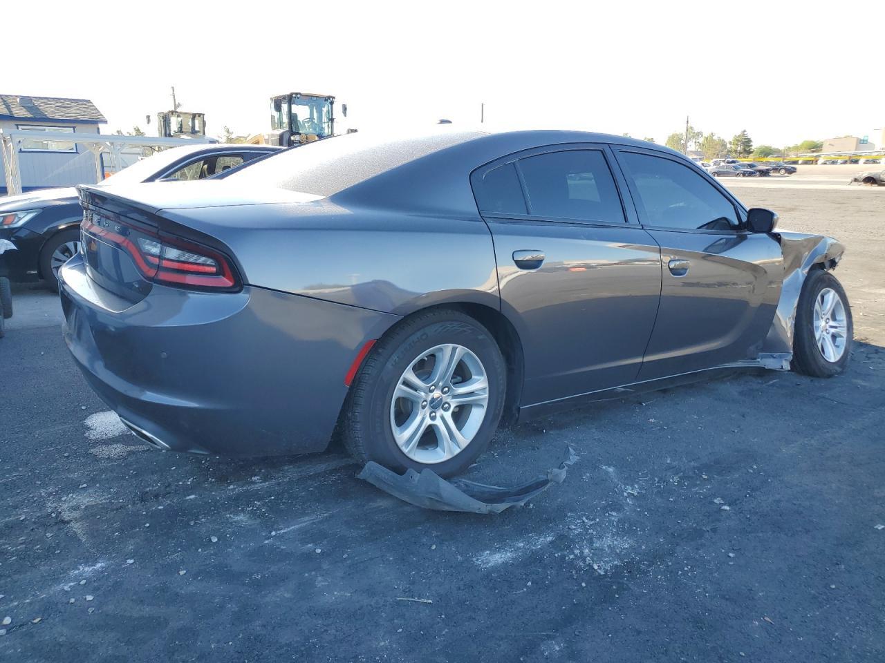 2022 Dodge Charger Sxt - Фото 3