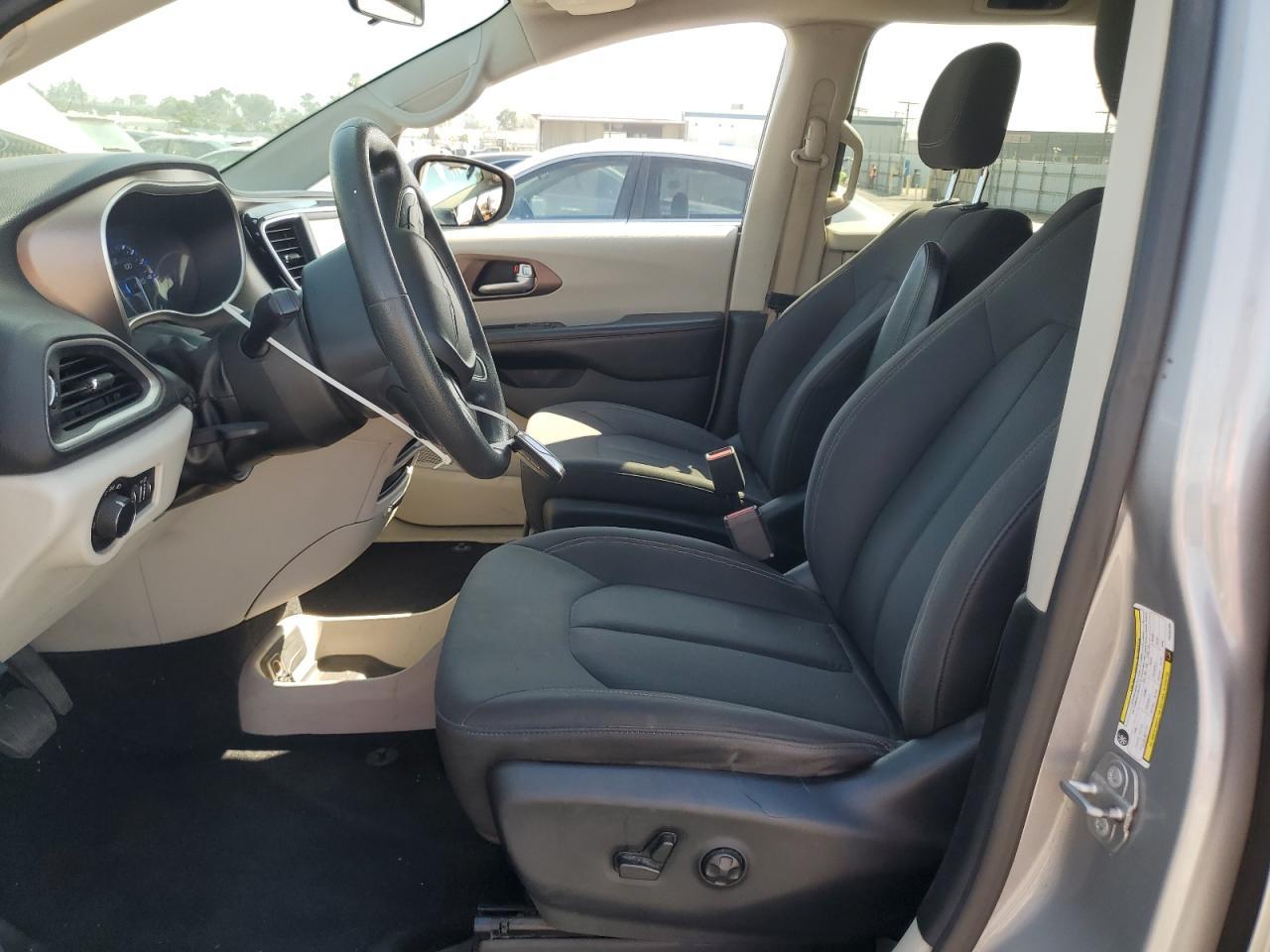 2018 Chrysler Pacifica Lx - Image 7
