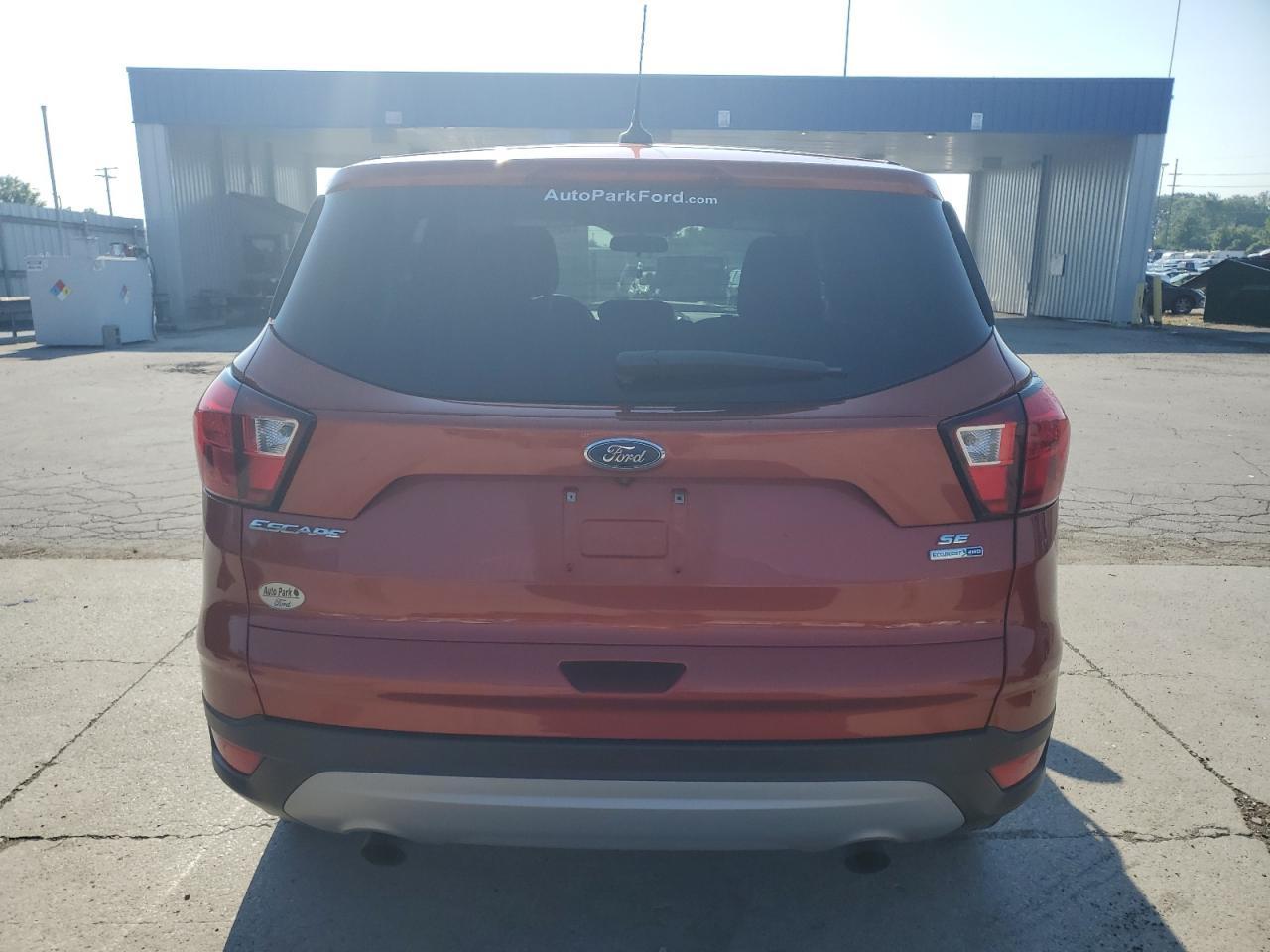 2019 Ford Escape Se - Фото 6