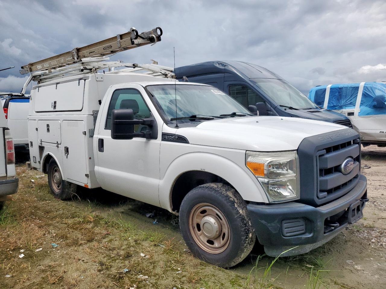 2013 Ford F350 Super Duty - Фото 4