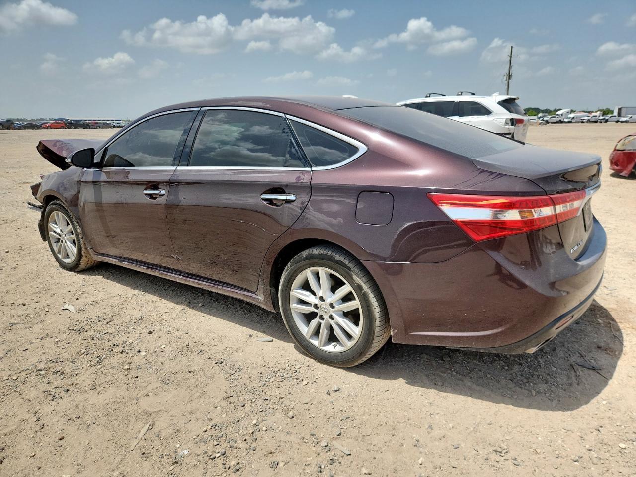 2013 Toyota Avalon Base - Image 2