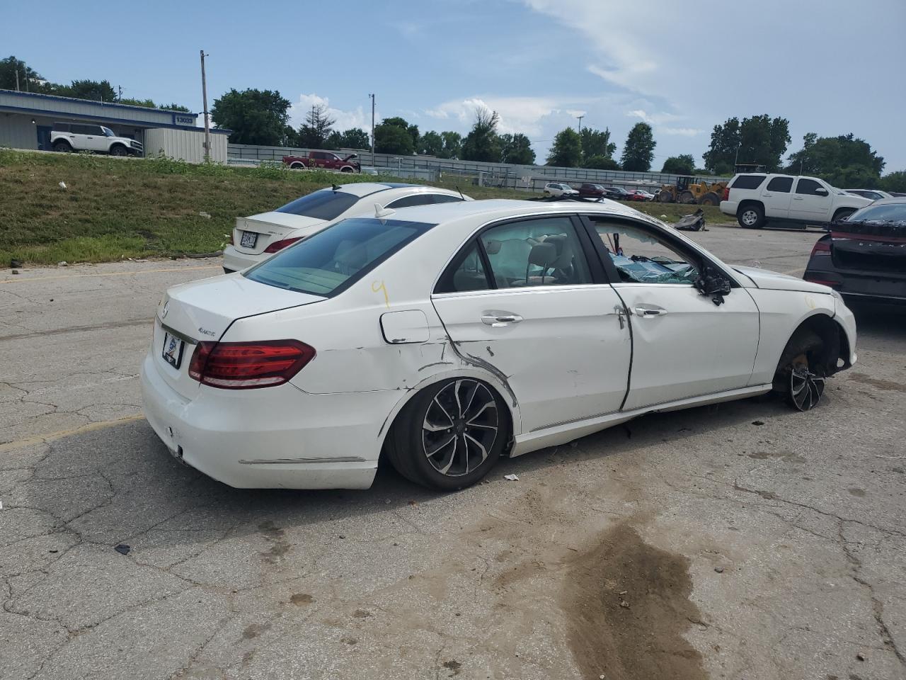 2014 Mercedes-Benz E 350 4Matic - Фото 3