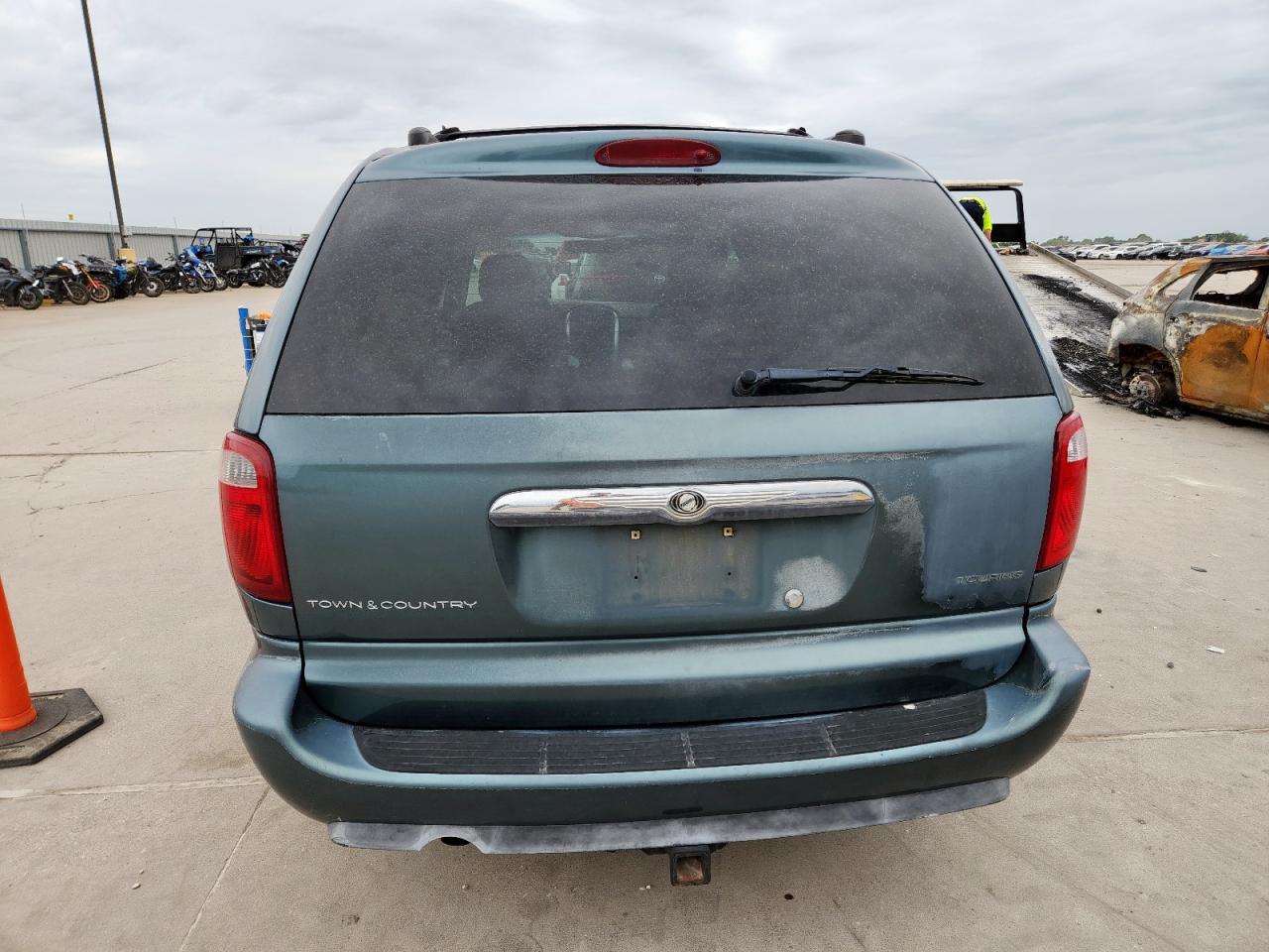 2005 Chrysler Town & Country Touring - Фото 6