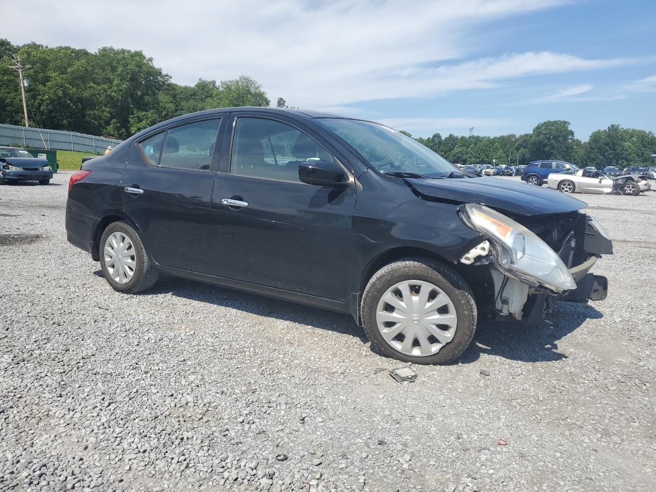 2016 Nissan Versa S - Фото 4