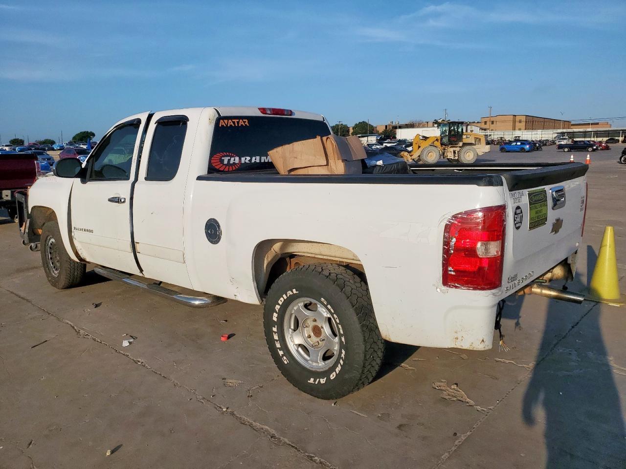 2008 Chevrolet Silverado K1500 - Image 2