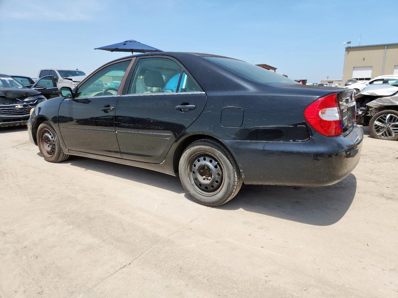 2002 Toyota Camry Le - Фото 2