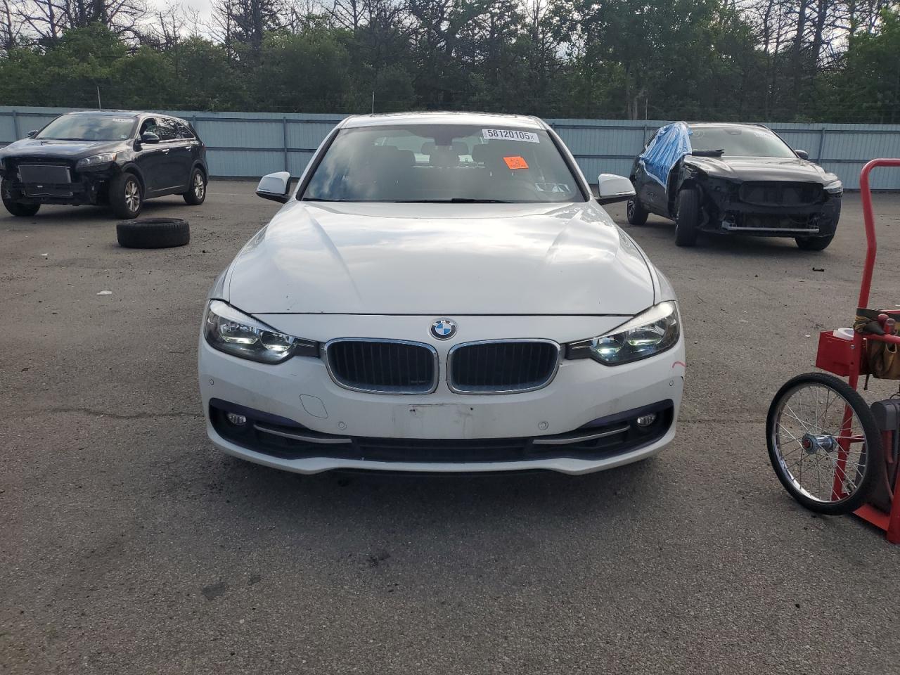 2017 BMW 330 Xi - Фото 5