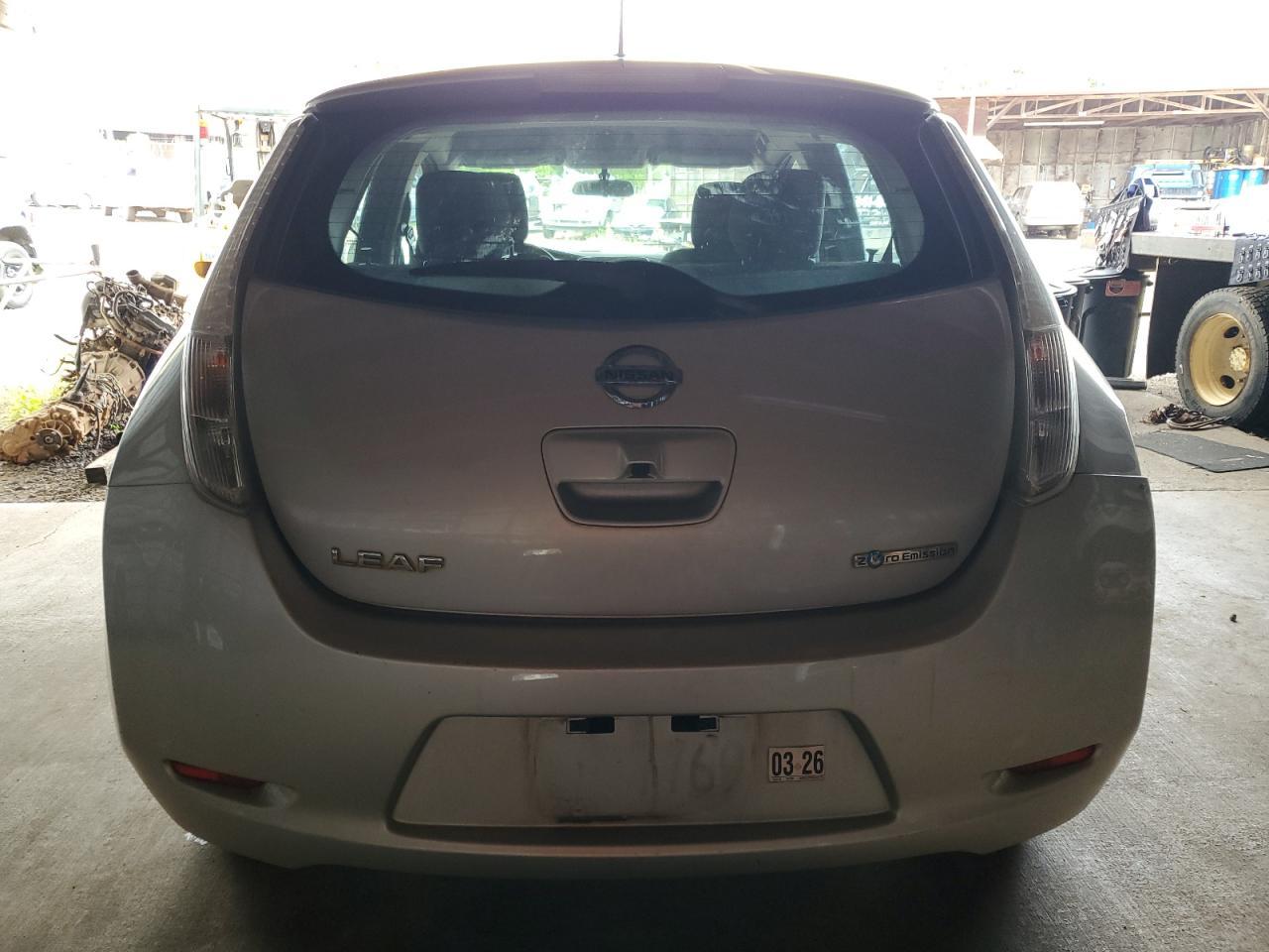 2017 Nissan Leaf S - Фото 6