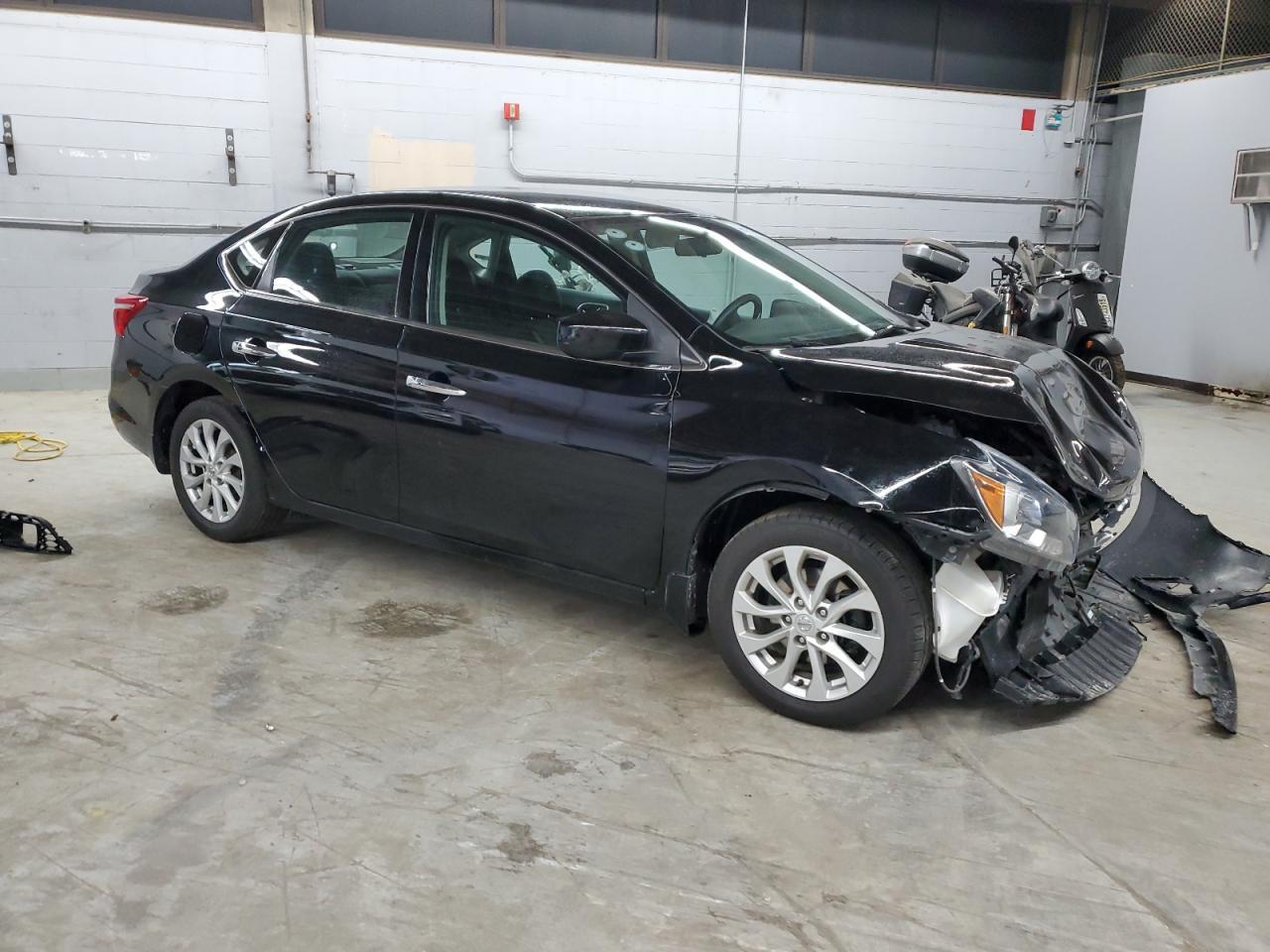 2018 Nissan Sentra S - Фото 4