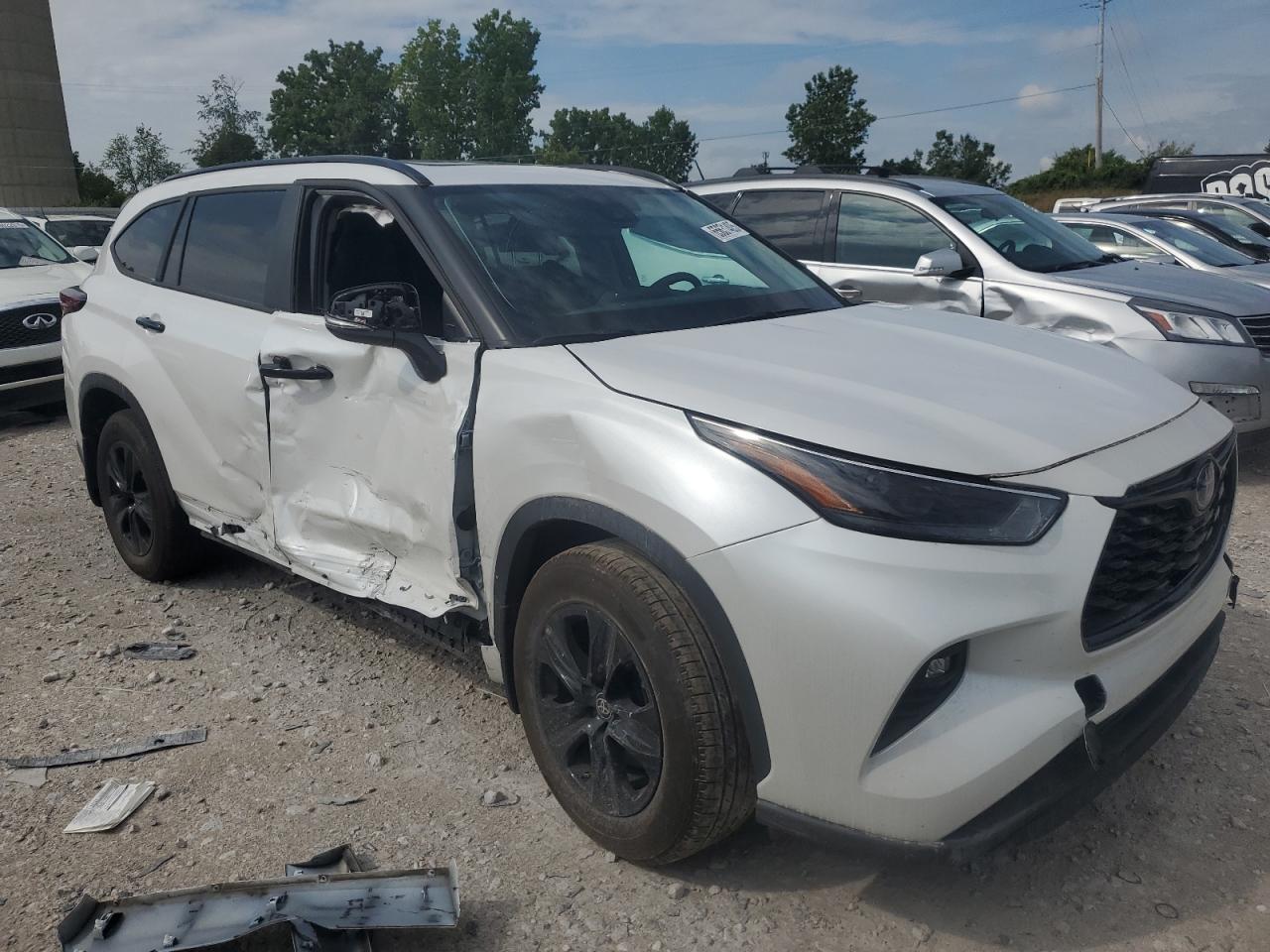 2024 Toyota Highlander Hybrid Xle - Image 4