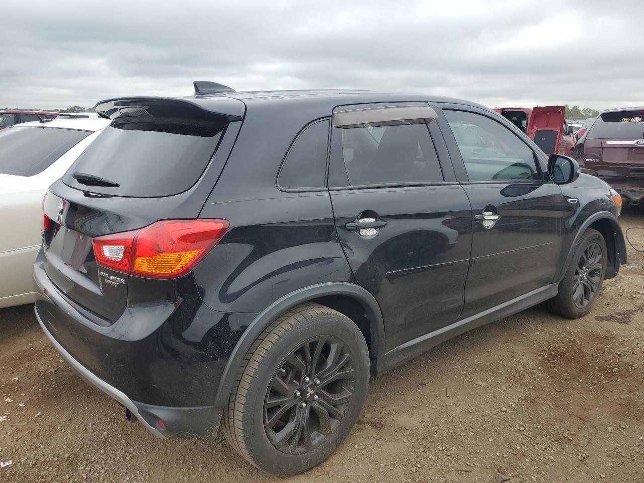 2017 Mitsubishi Outlander Sport Es - Image 3