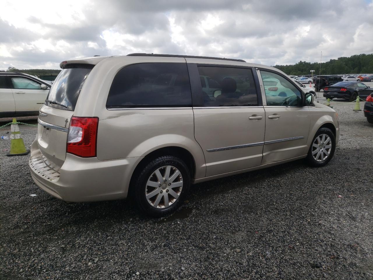 2014 Chrysler Town & Country Touring - Фото 3