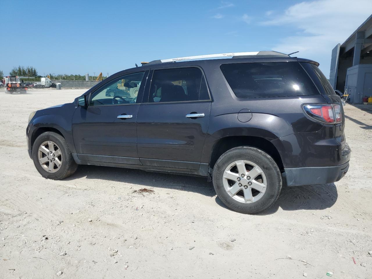 2016 GMC Acadia Sle - Image 2
