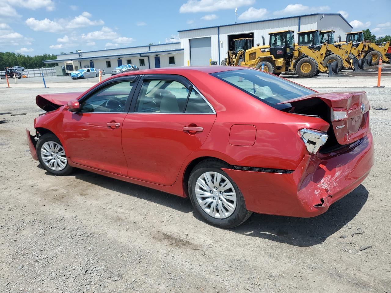 2014 Toyota Camry L - Фото 2