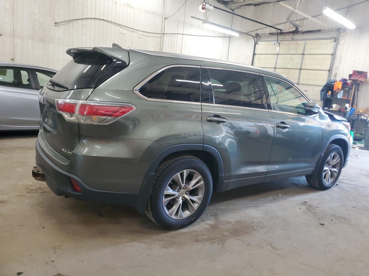 2015 Toyota Highlander Xle - Фото 3