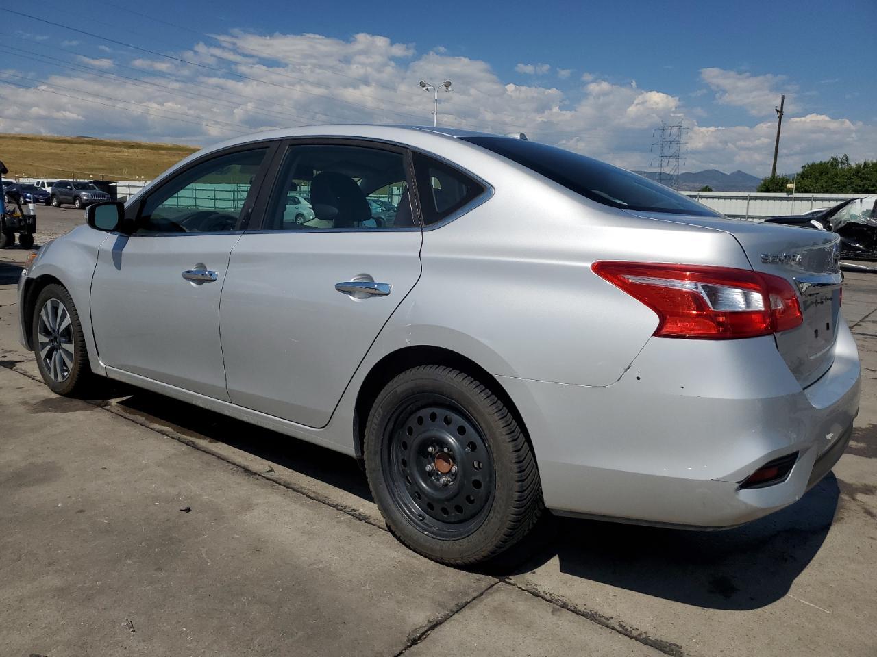 2017 Nissan Sentra S - Фото 2