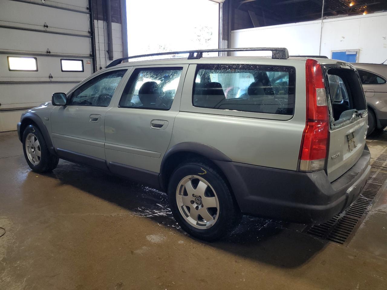 2004 Volvo Xc70 - Фото 2