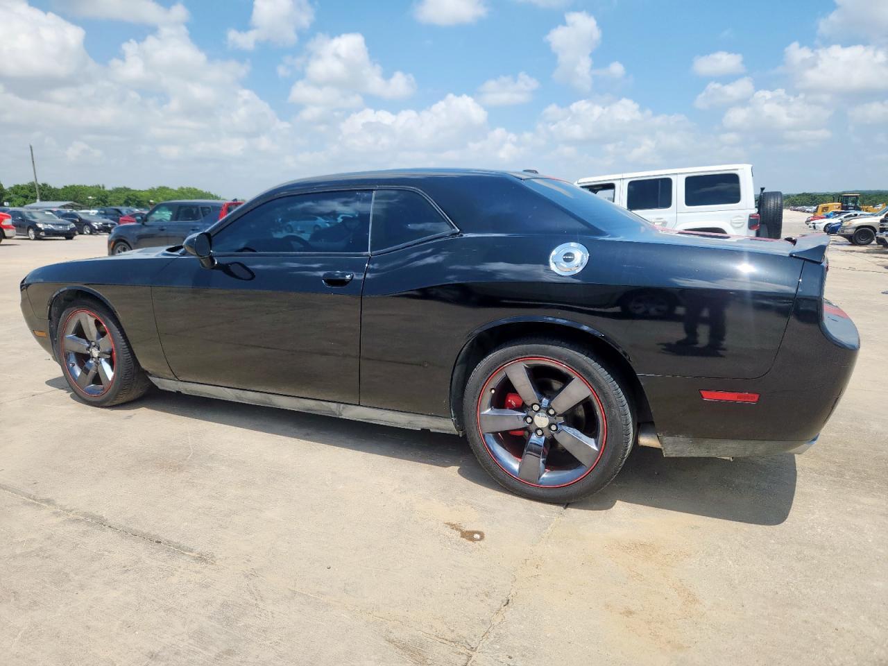 2013 Dodge Challenger Sxt - Image 2