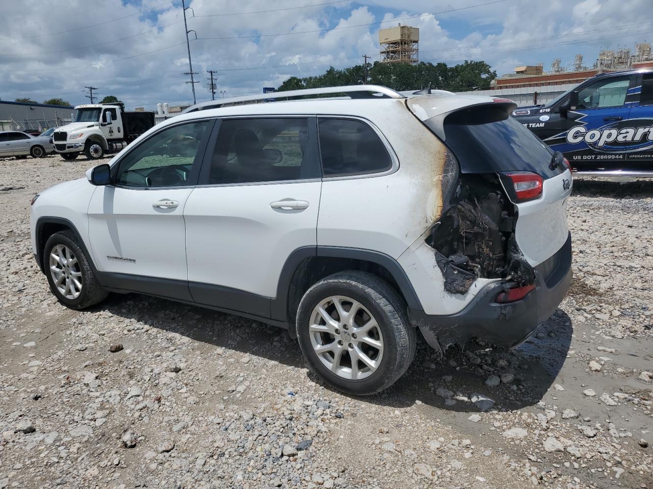 2017 Jeep Cherokee Latitude - Image 2