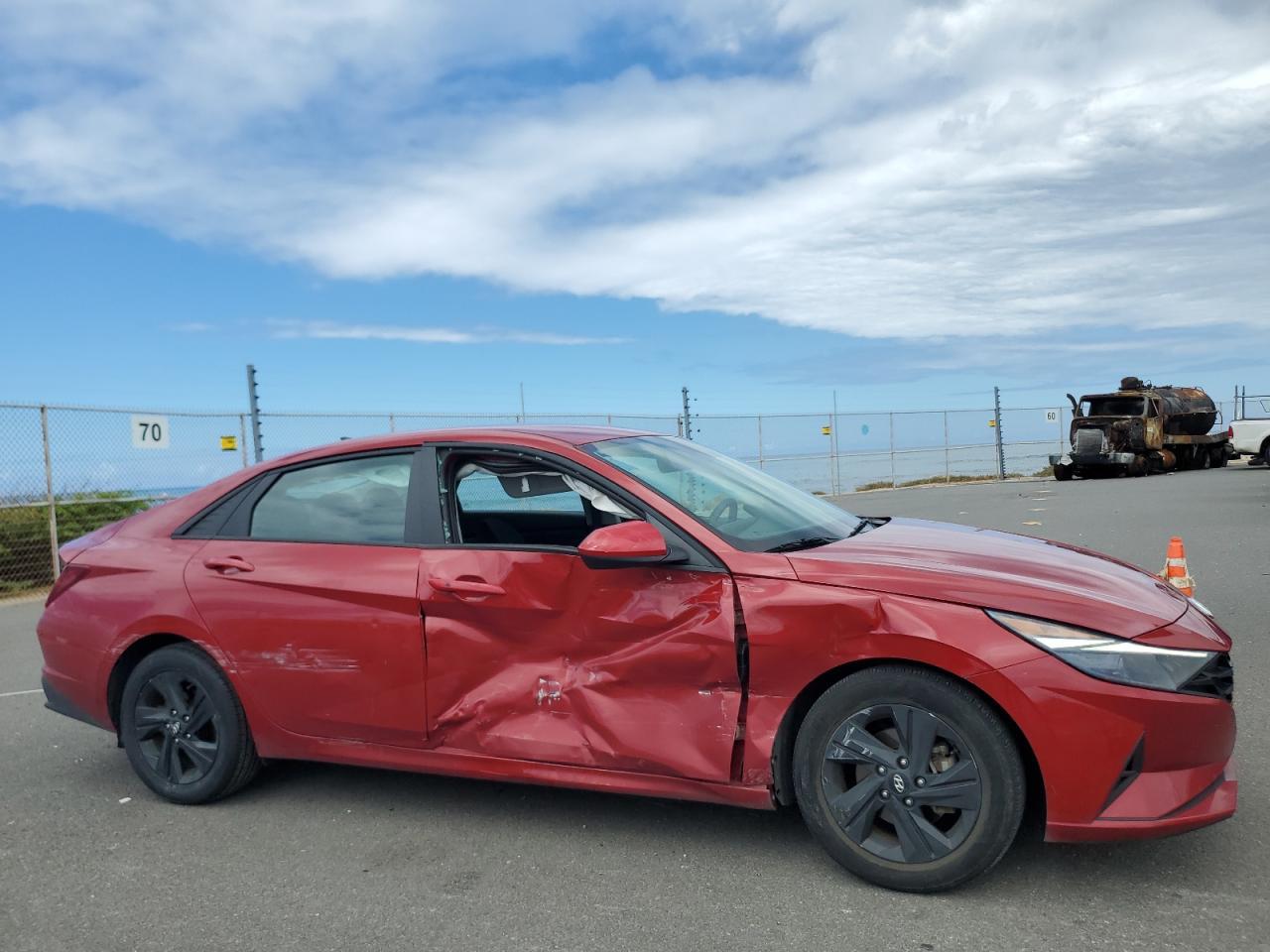 2023 Hyundai Elantra Blue - Image 4