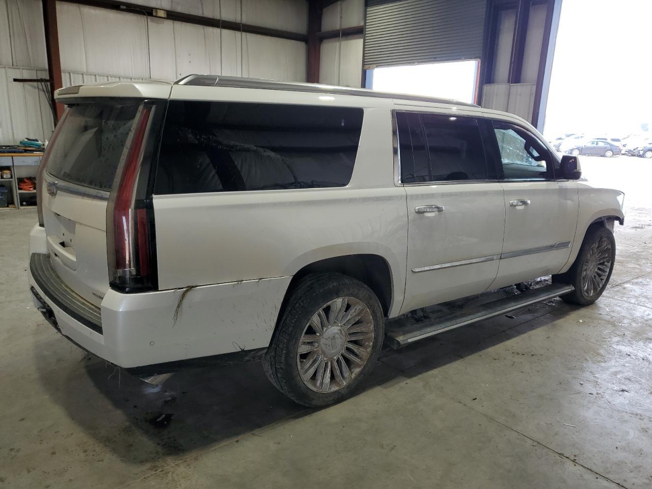 2017 Cadillac Escalade Esv Platinum - Image 3