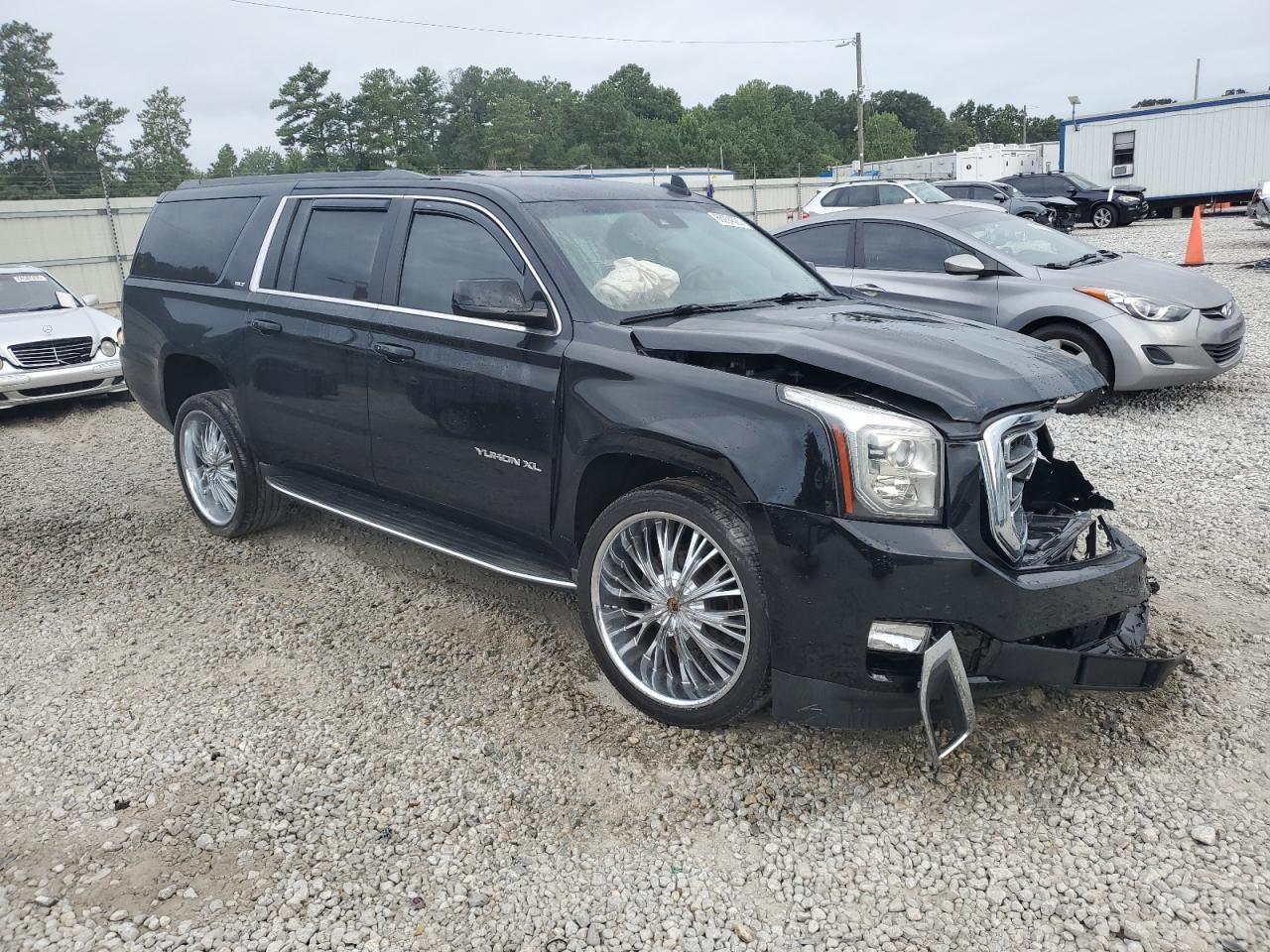 2016 GMC Yukon Xl K1500 Slt - Image 4
