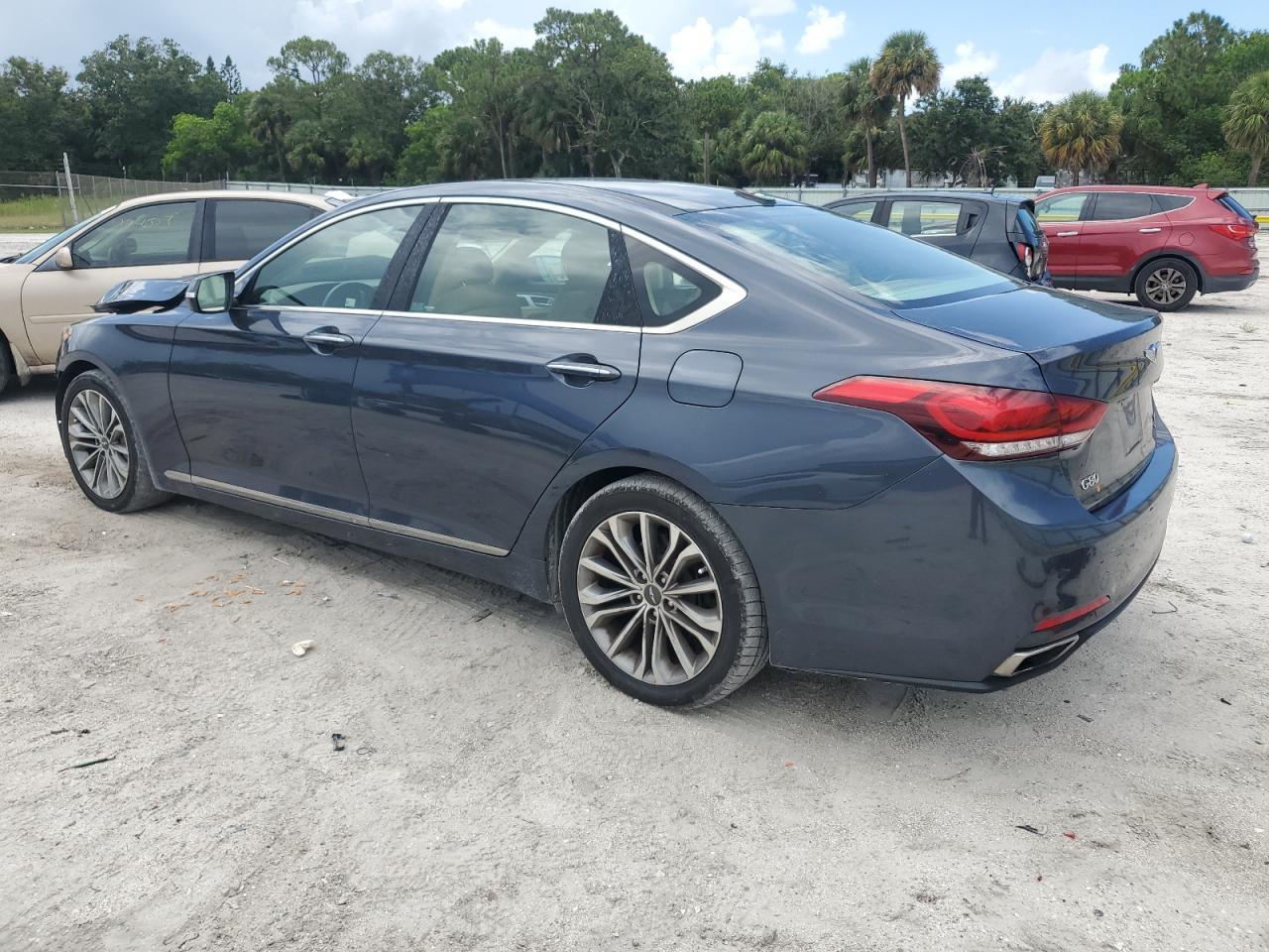 2017 Genesis G80 Base - Фото 2