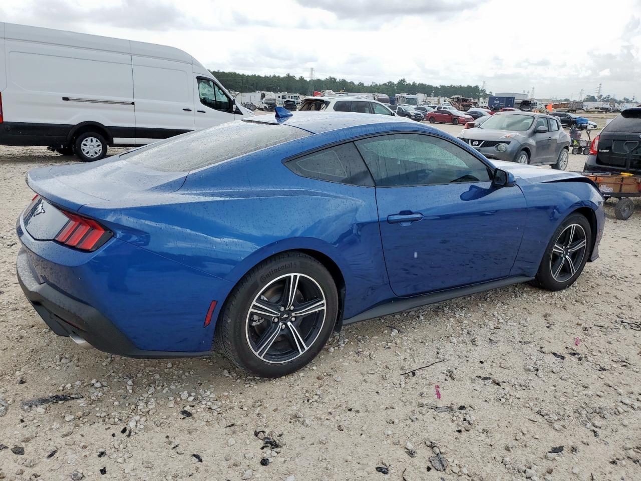 2024 Ford Mustang - Image 3