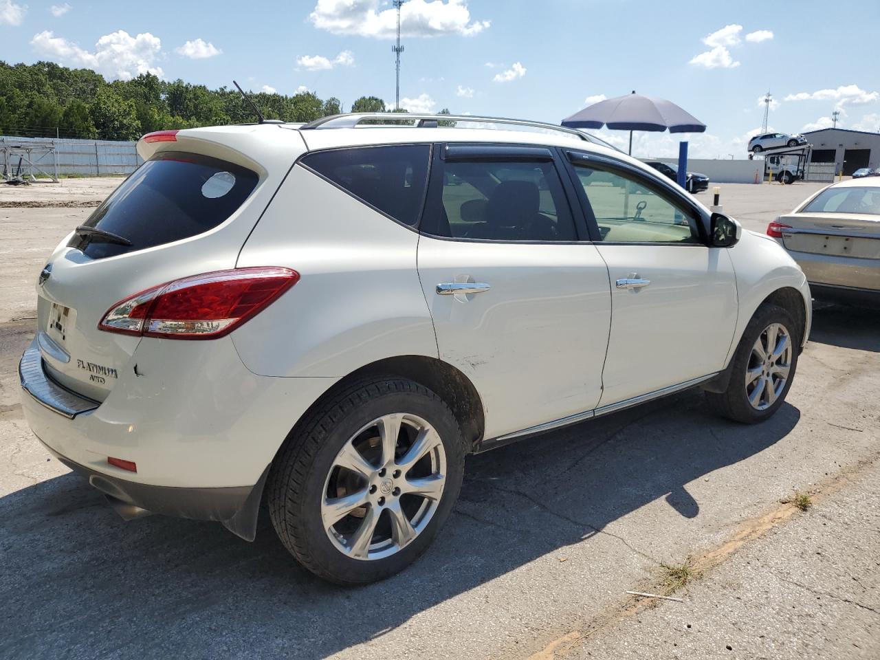2014 Nissan Murano S - Image 3