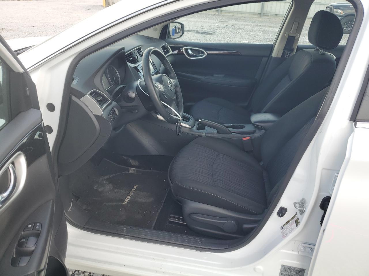 2019 Nissan Sentra S - Фото 7