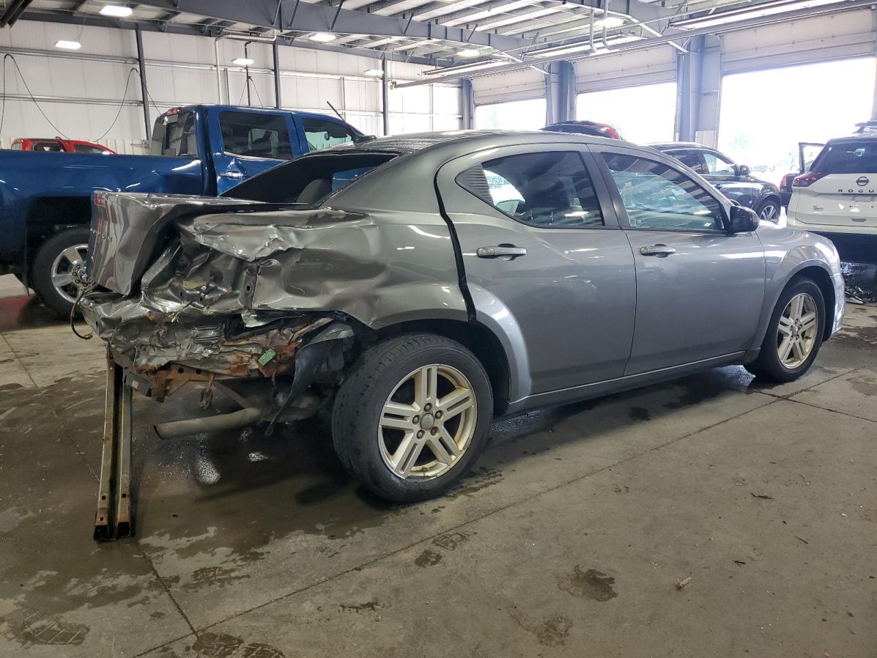 2012 Dodge Avenger Sxt - Фото 3