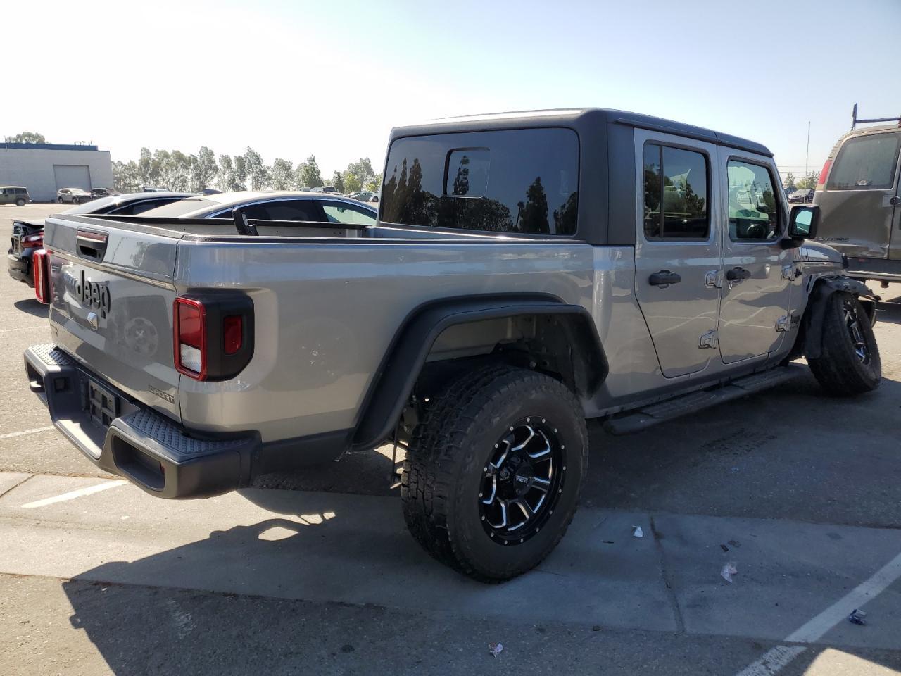 2020 Jeep Gladiator Sport - Фото 3
