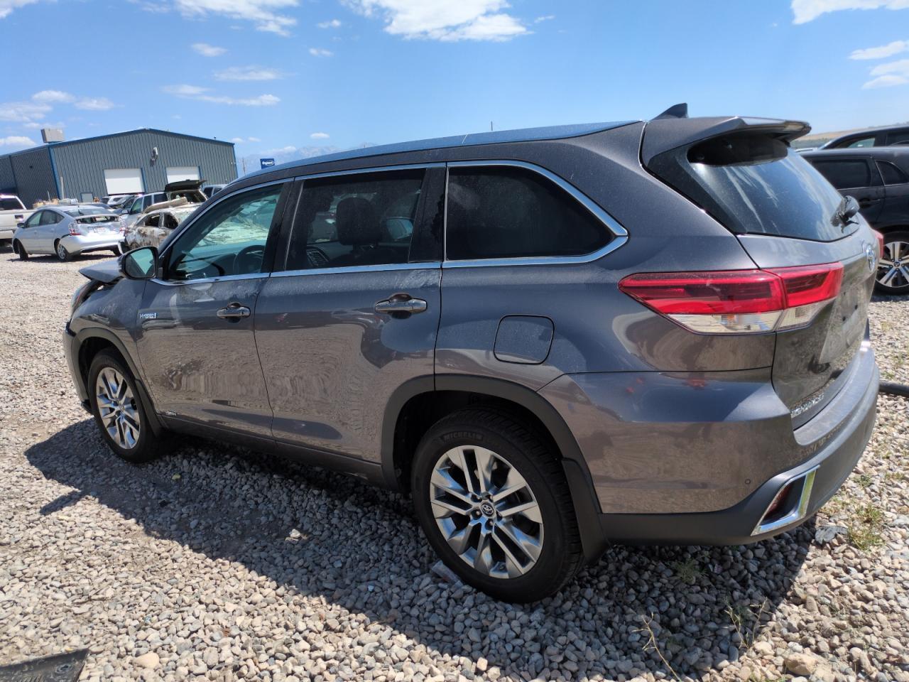 2019 Toyota Highlander Hybrid Limited - Фото 2