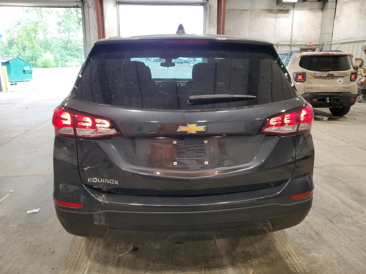 2022 Chevrolet Equinox Ls - Image 6