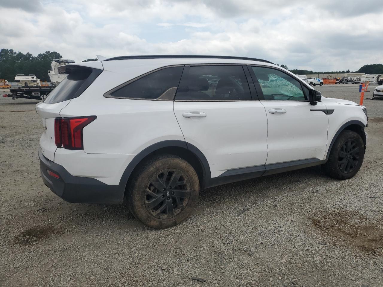 2021 Kia Sorento S - Фото 3