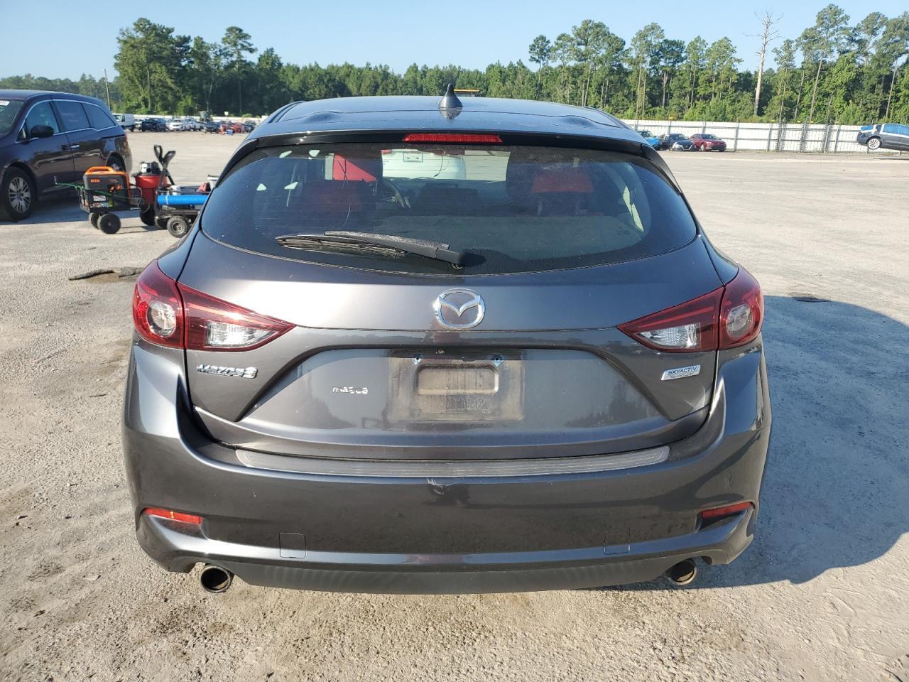 2018 Mazda 3 Touring - Image 6