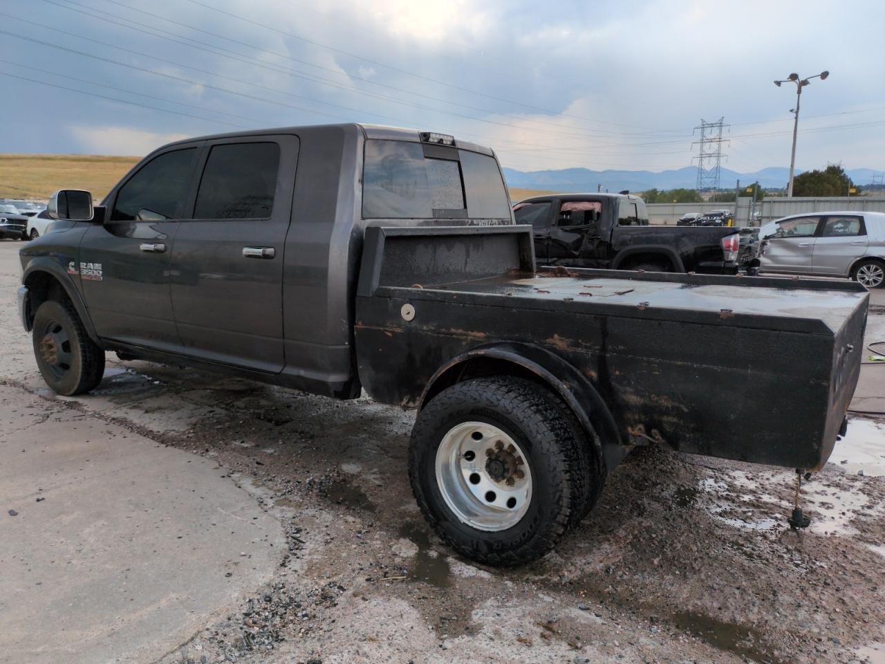 2017 Ram 3500 Laramie Mega Ca - Фото 2