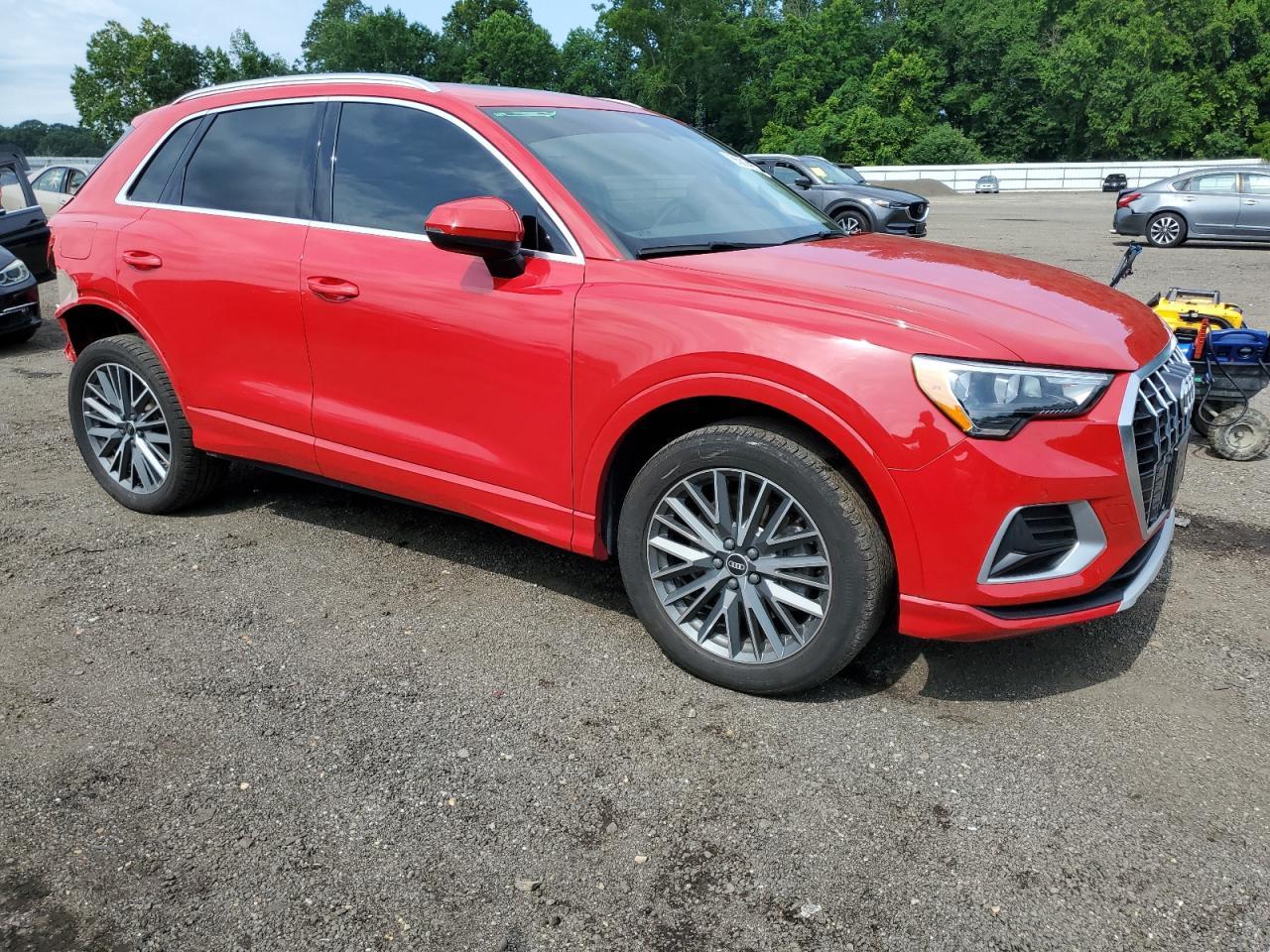 2022 Audi Q3 Premium 40 - Image 4