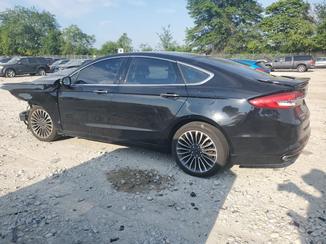 2018 Ford Fusion Titanium/Platinum - Image 2