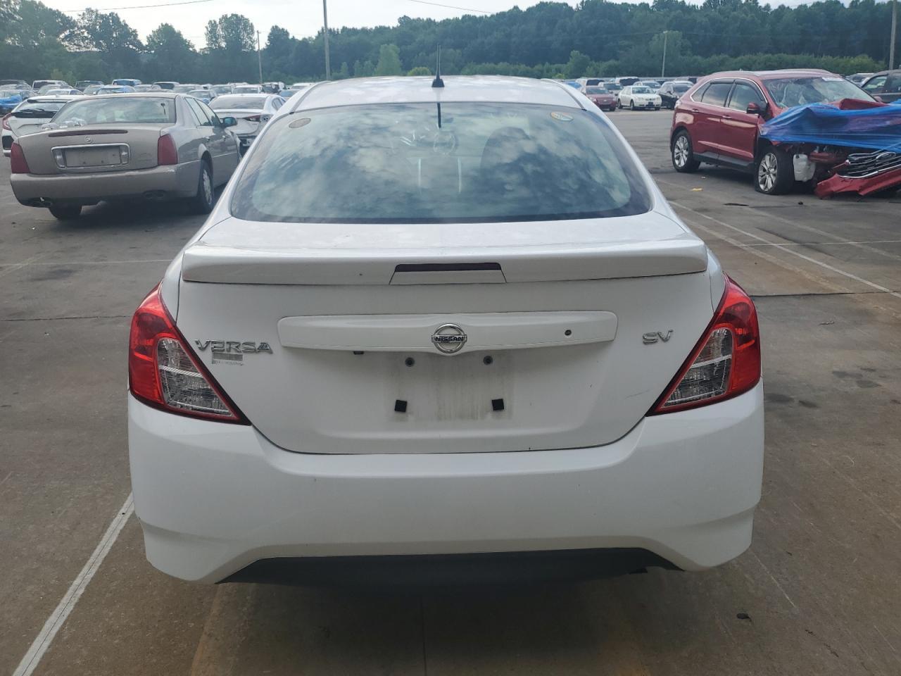 2019 Nissan Versa S - Image 6