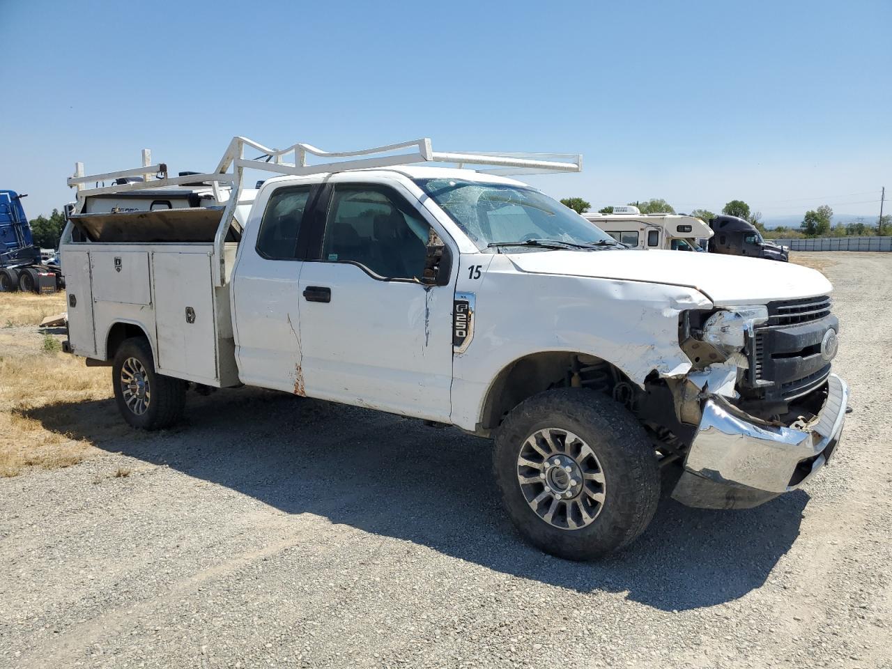 2019 Ford F250 Super Duty - Image 4