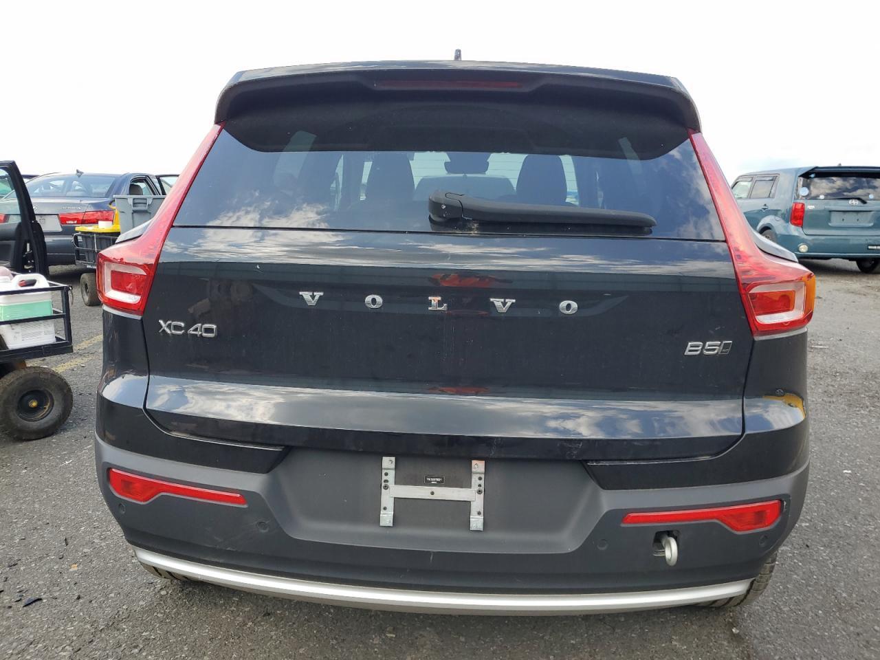 2023 Volvo Xc40 Plus - Фото 6