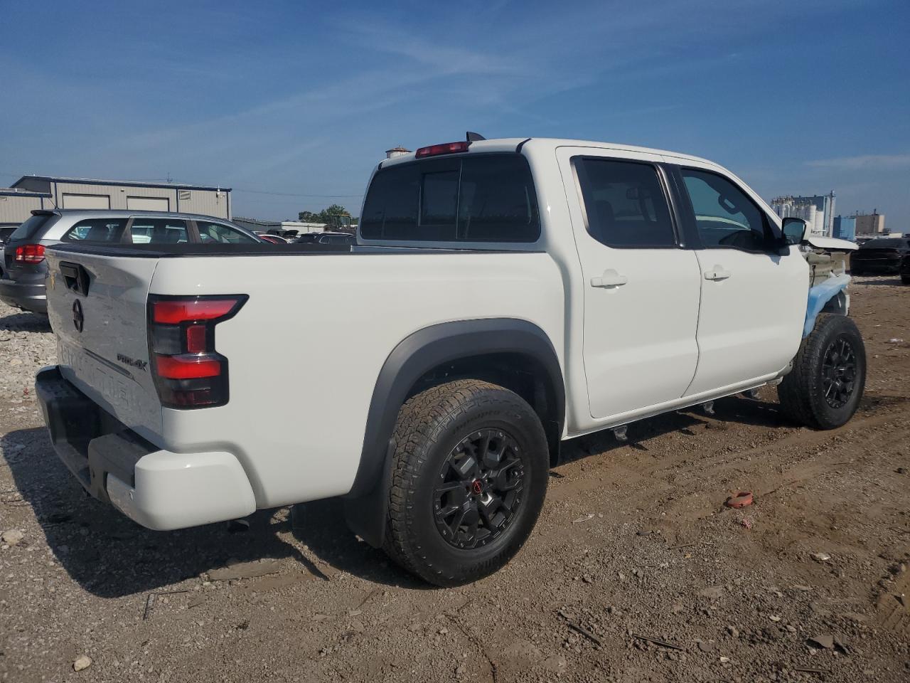 2022 Nissan Frontier S - Image 3