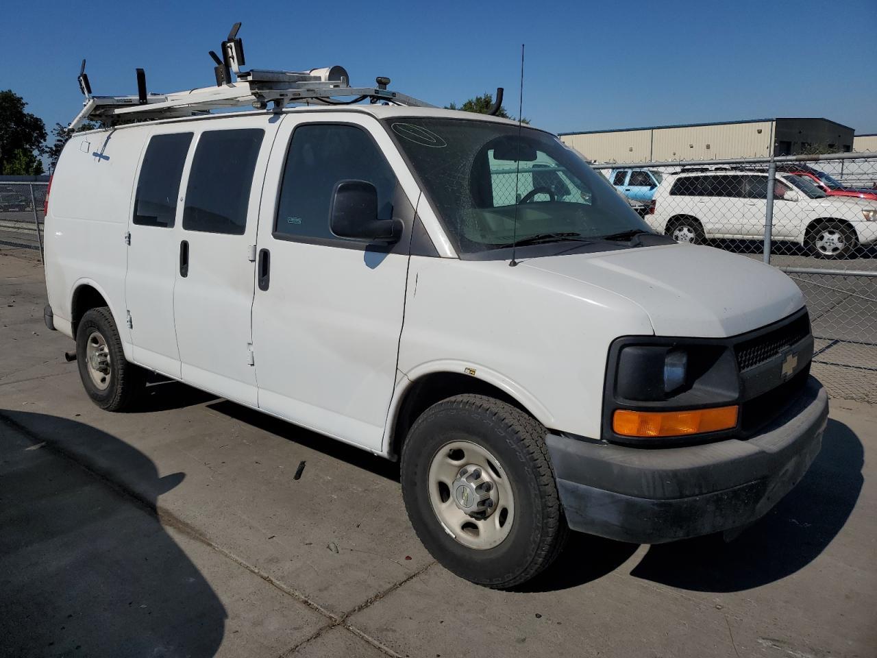 2013 Chevrolet Express G2500 - Image 4