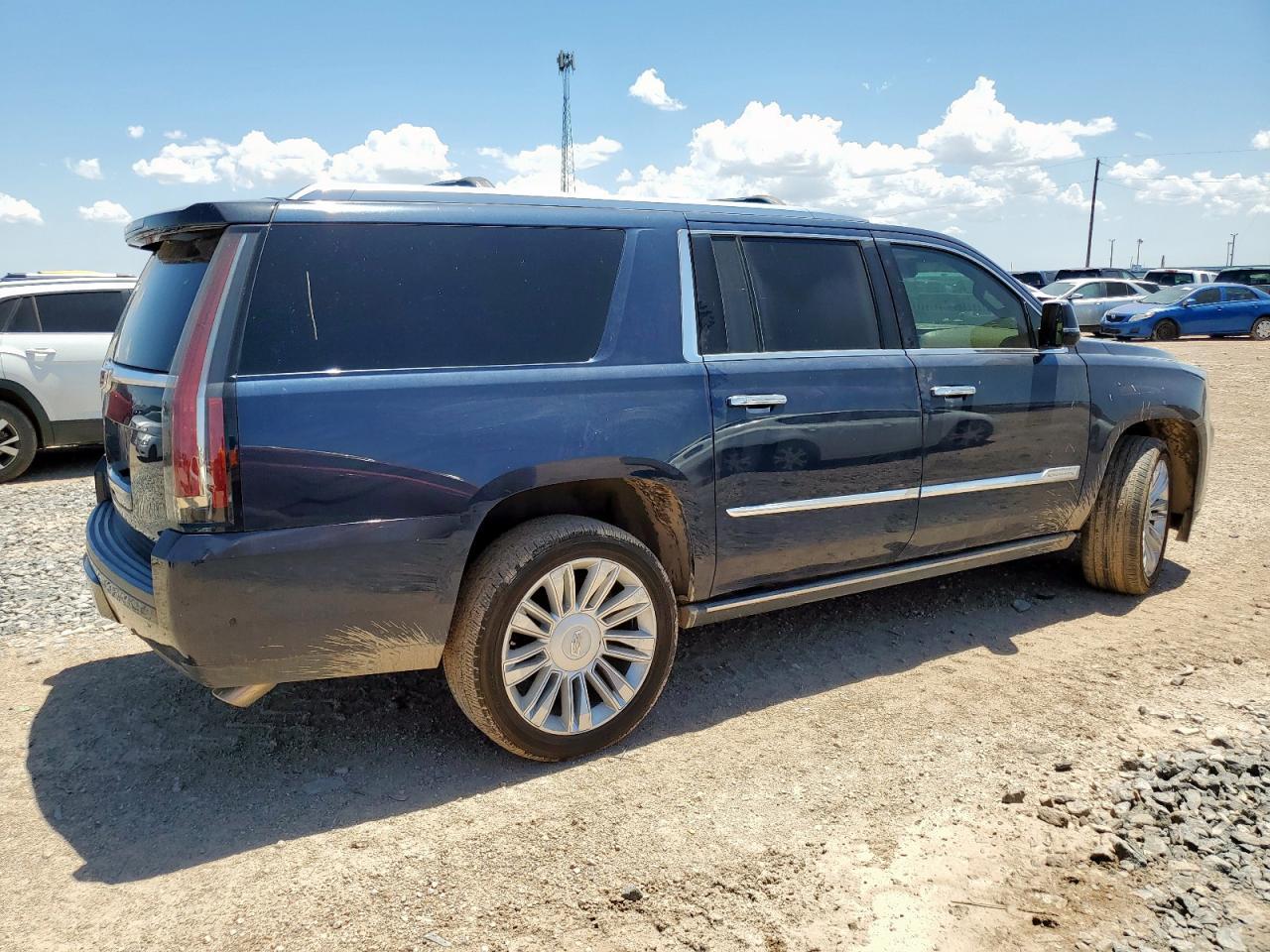 2018 Cadillac Escalade Esv Platinum - Image 3